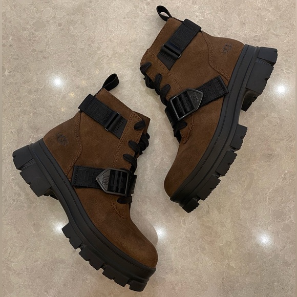 UGG Ashton Lace-up Waterproof Suede Boot In Size 6.5 - Picture 2 of 14